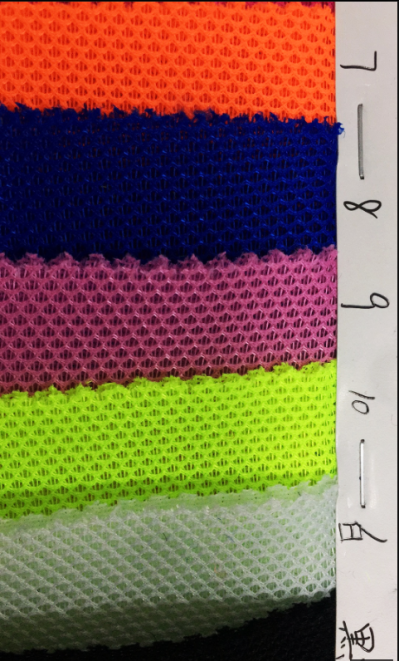 DG-XHFZ   普通280g  三明治網眼布   3D三層網布    100%滌綸   200-210（g/㎡)  54寸   精梳   硬網 挺身 粗網 細節-15